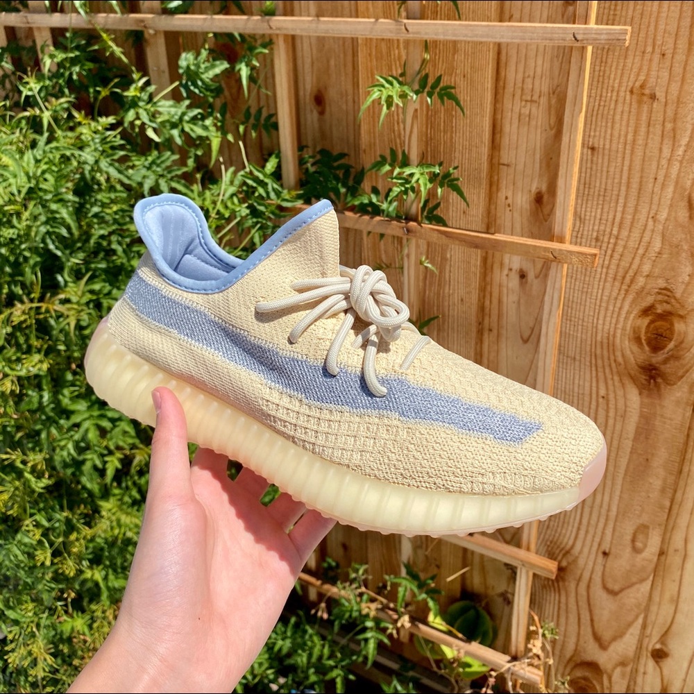 YEEZY 350 v2 LINEN DEADSTOCK SIZE 9.5